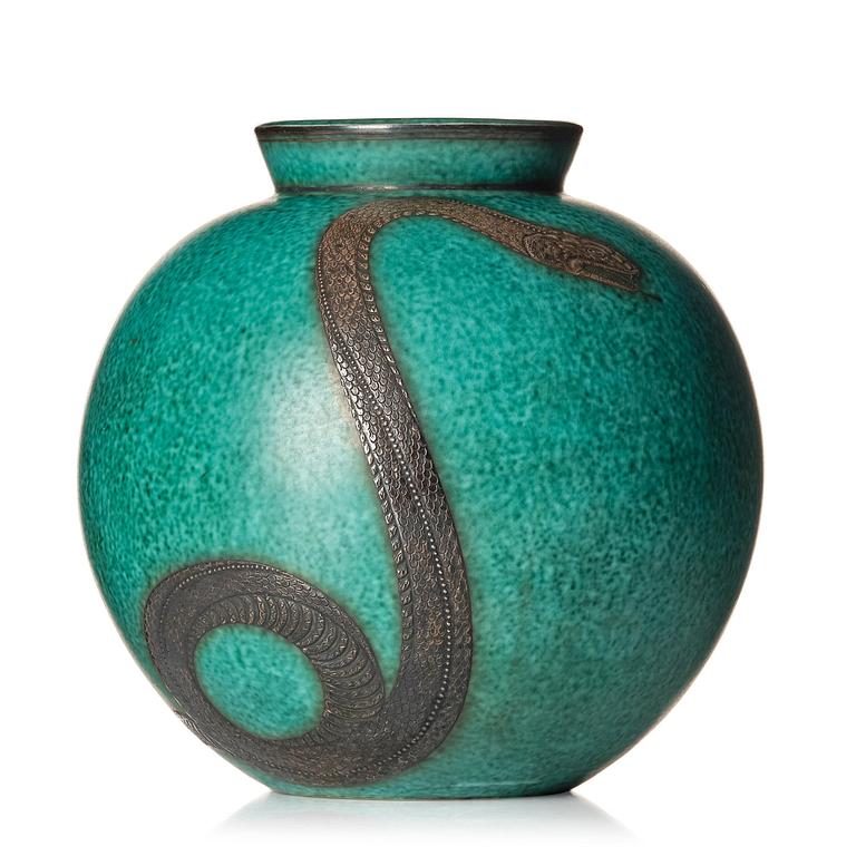 Wilhelm Kåge, an "Argenta" stoneware vase, Gustavsberg, Sweden, 1939, model no. 1042.