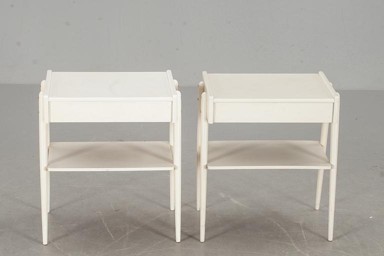 SÄNGBORD, ett par, AB Carlströms & Co möbelfabrik, 1900-talets mitt.