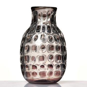 Edvin Öhrström, an "Ariel" glass vase, Orrefors 1947, no 422.