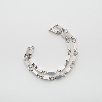 A Wiwen Nilsson sterling necklace, Lund 1946.