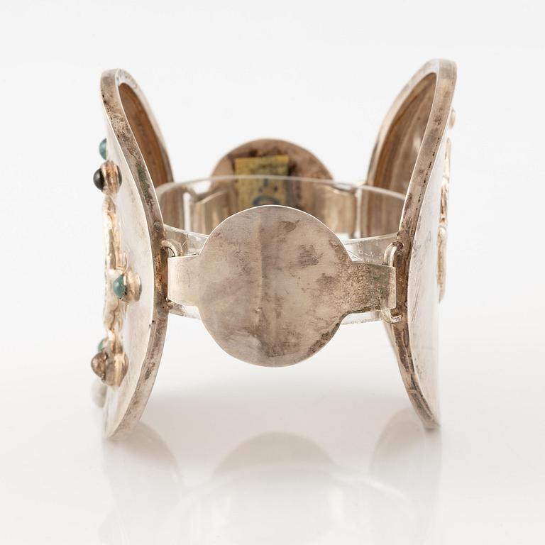 Lars Arby, a bracelet, sterling silver with green stones, Gothenburg 1967.