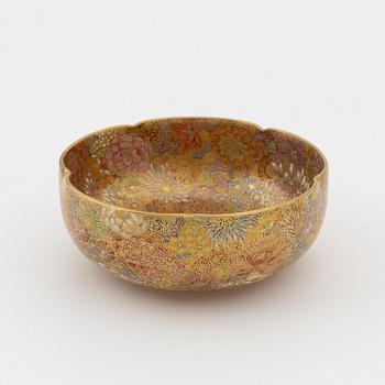 A flower shaped satsuma bowl, Japan, Meiji period (1868-1912).