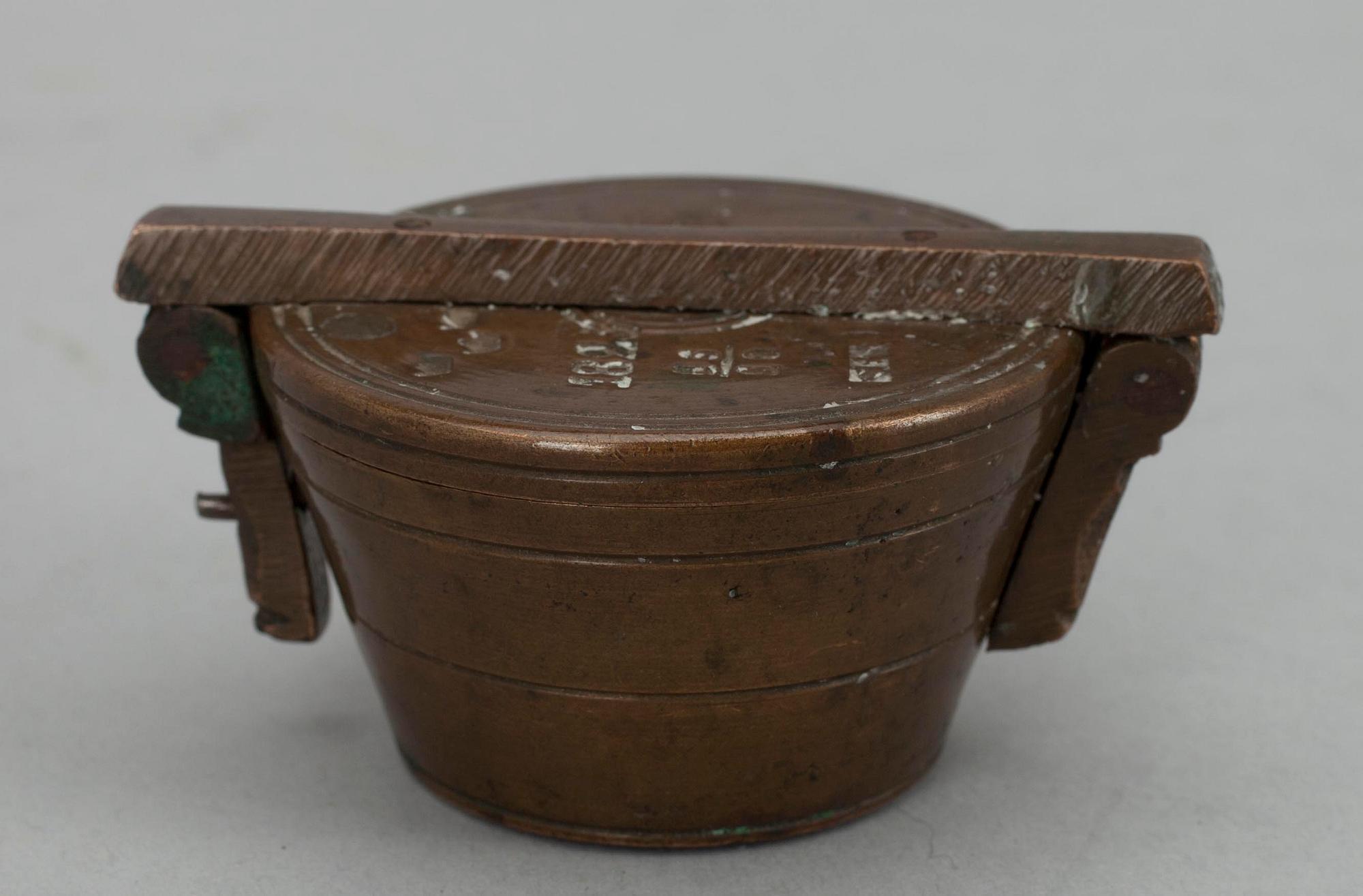 VIKTSATS, mässing, 1825.