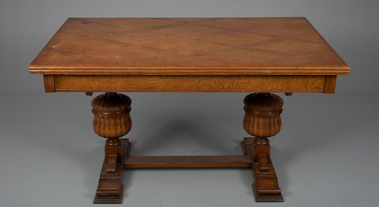 BORD, ek, barockstil, sekelskiftet 1800/1900-tal.