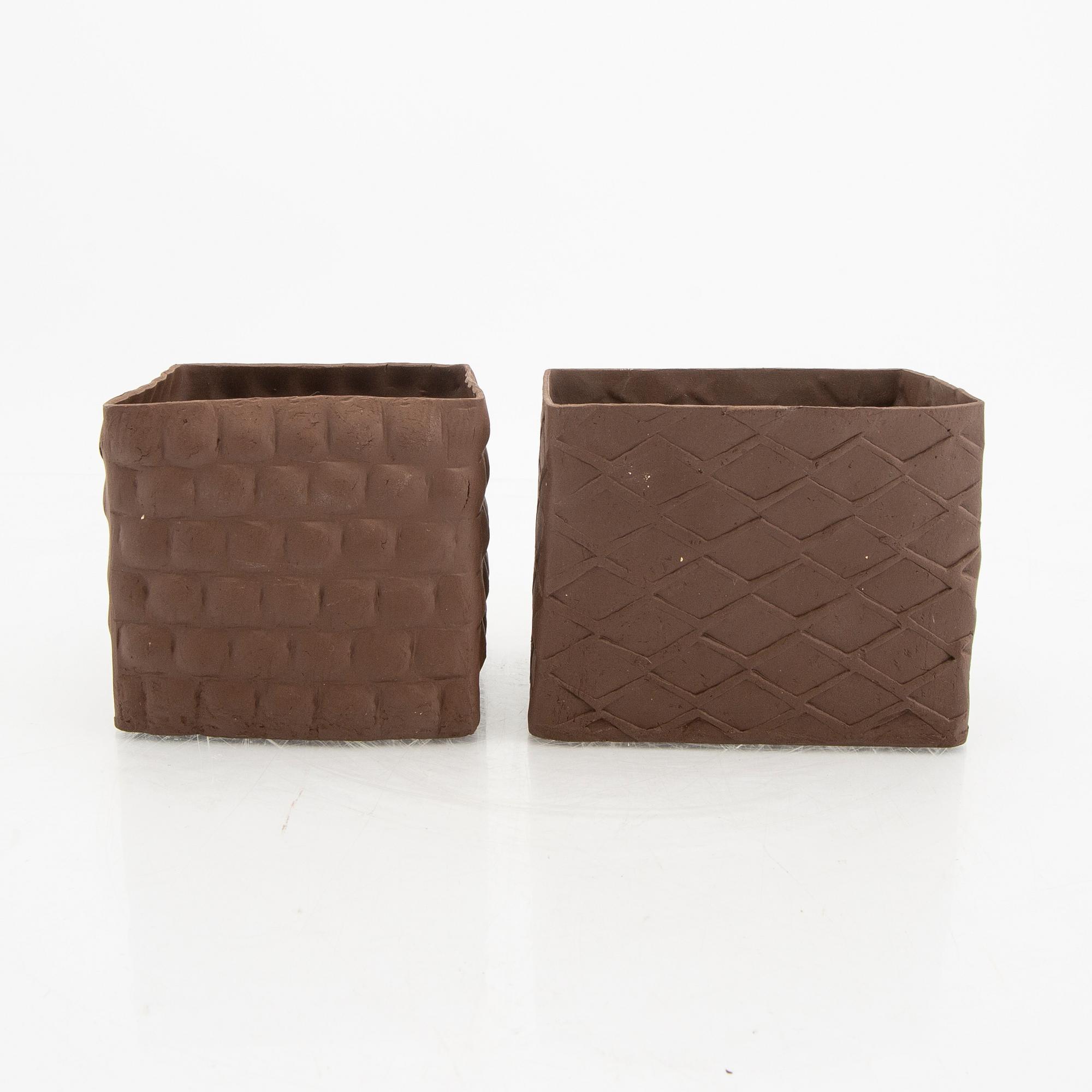 Signe Persson-Melin, a set of two signed and dated  02 earthenware bowls.