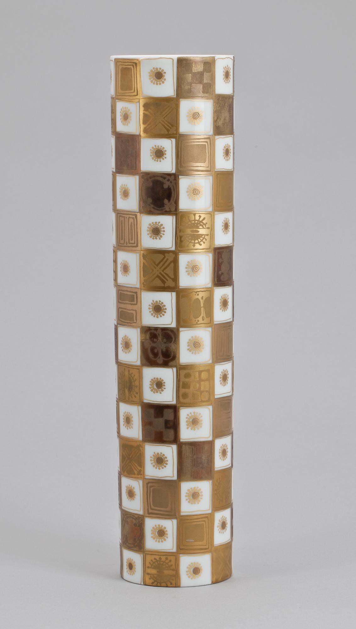 VAS, porslin, "Quatre couleurs", Björn Wiinblad, Rosenthal, Tyskland.