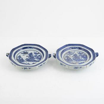 A pair of blue and white porcelain hot water plates, China, Qianlong (1736-95).