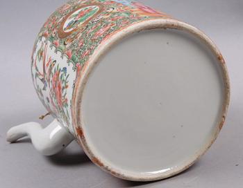TEKANNA SAMT SKÅL, porslin, 1800-tal.