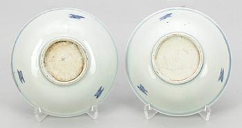 SKÅLAR, 2 st, porslin, Japan, omkr 1900.