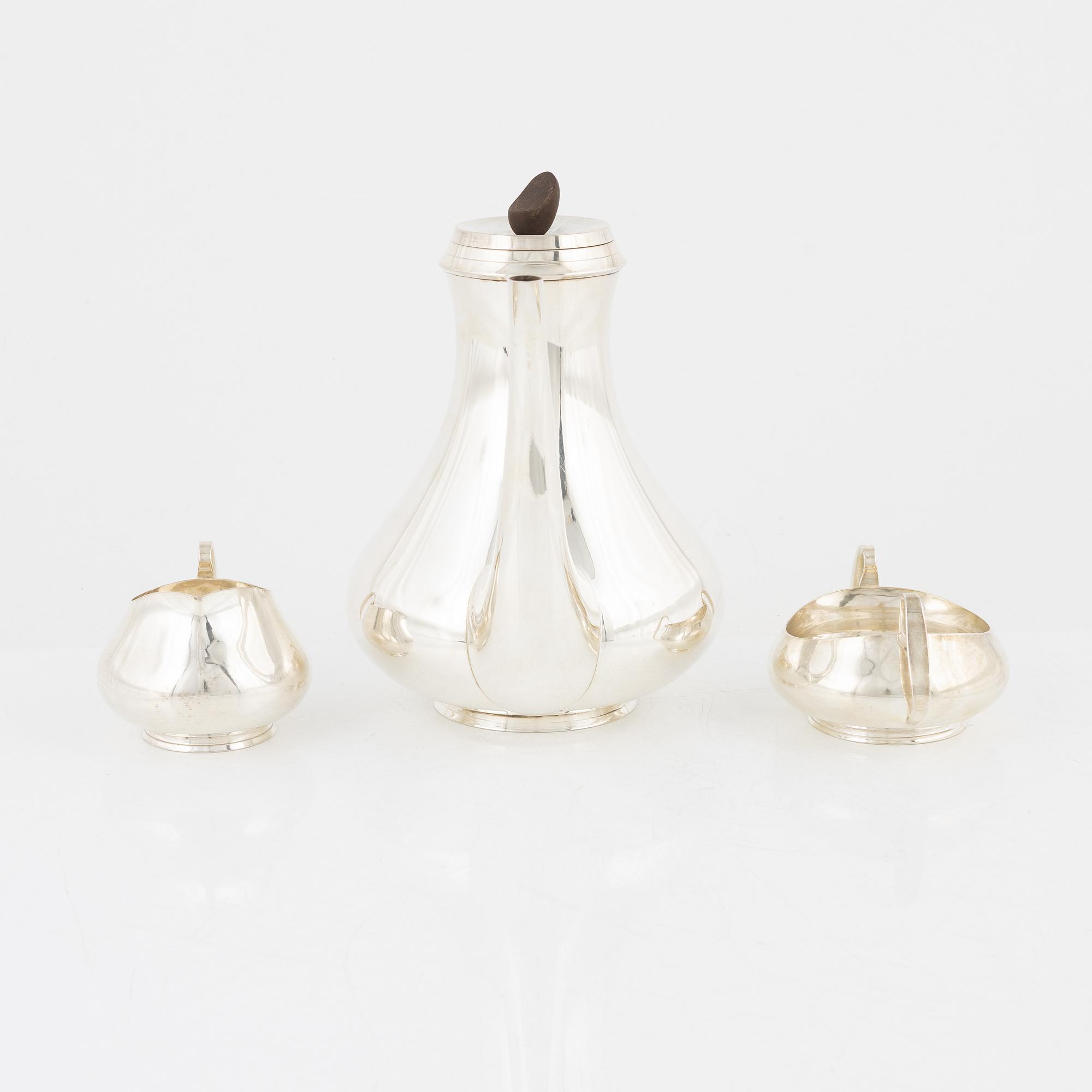 Svend Toxvaerd, kaffeservis, tre delar, sterlingsilver, Danmark, omkring 1900-talets mitt.