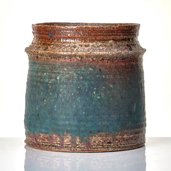 Raija Tuumi, a stoneware vase, Arabia, Finland 1962.