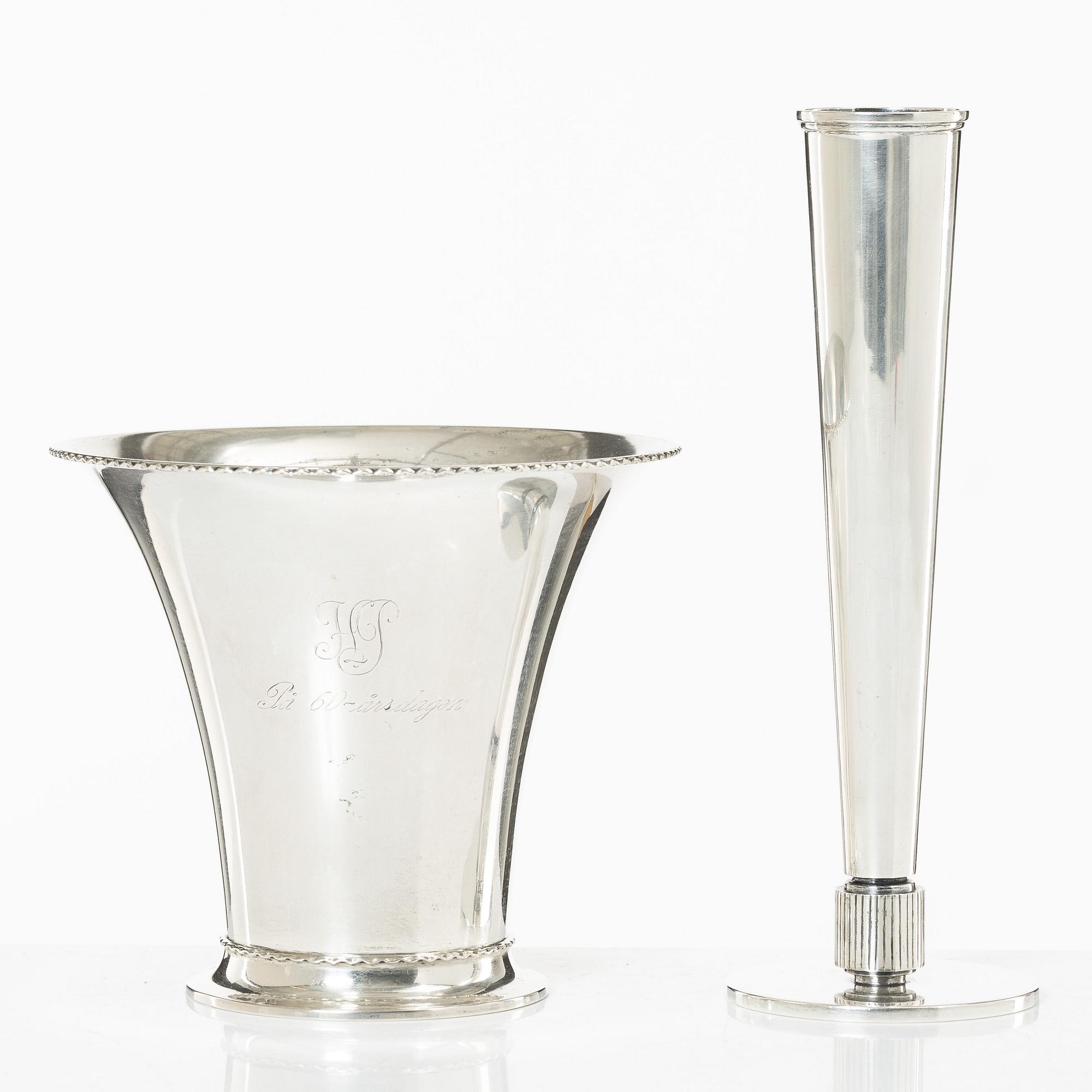 Vaser, 2 st, silver, 1941-52.