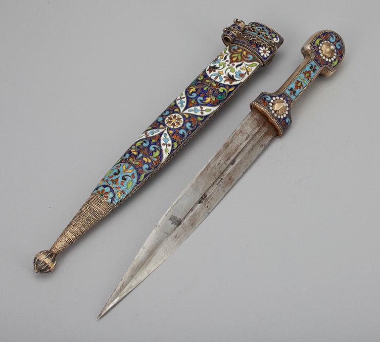 DOLK, silver samt emalj, Ryssland 1891.