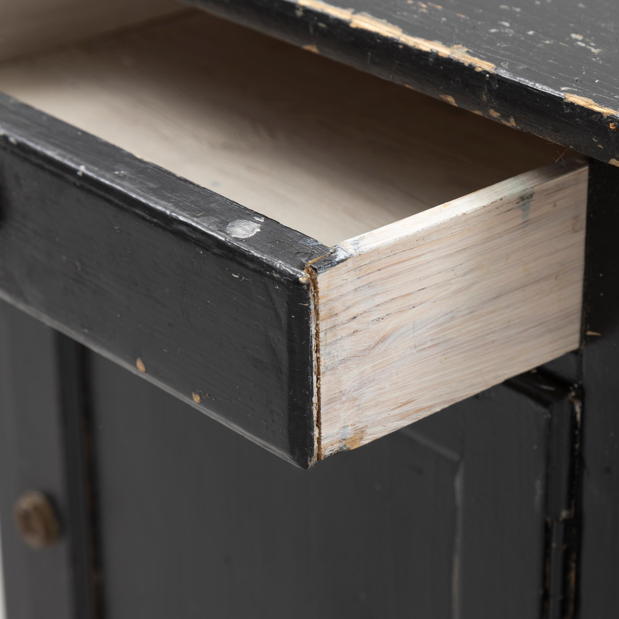 Pottskåp, omkring år 1900.