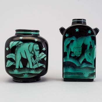 ILSE CLAESSON, 2 vaser, "Serie V", flintgods. Rörstrand 1930-tal.