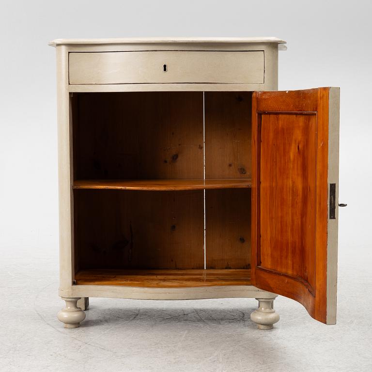 Cabinet, 20th century.