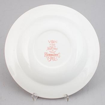 A 20-piece ceramic Christmas service 'Herrgårdsjul' from Rörstrand.