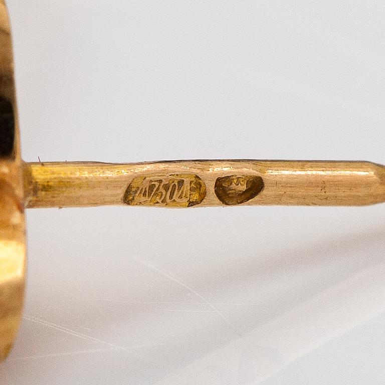 Zoltan Popovits, "Inca", A pair of 14K gold earrings with cultured pearls. Lapponia.