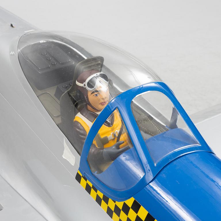 Flygplansmodell av en P-51 Mustang, Black Horse model, samtida.