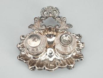 BLÄCKSTÄLL, 3 delar, silver och glas, Christian Hammer, Stockholm, 1878. Tot. vikt 183,9 g.