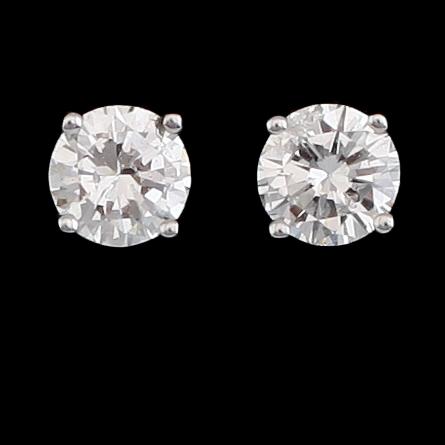 ÖRHÄNGEN, 1 par, 14 k vitguld, briljantslipade diamanter tot ca 0.33 ct. Vikt ca 0,7 g.