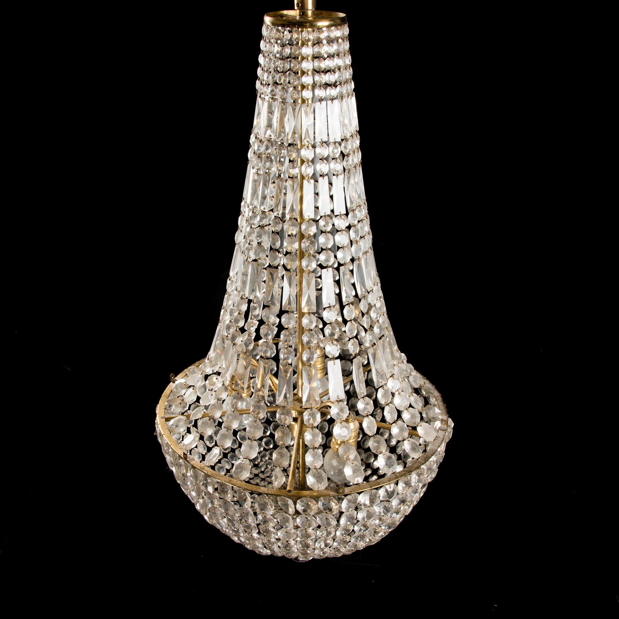 TAKKRONA 1900-talets början. Tot. höjd 119 cm.