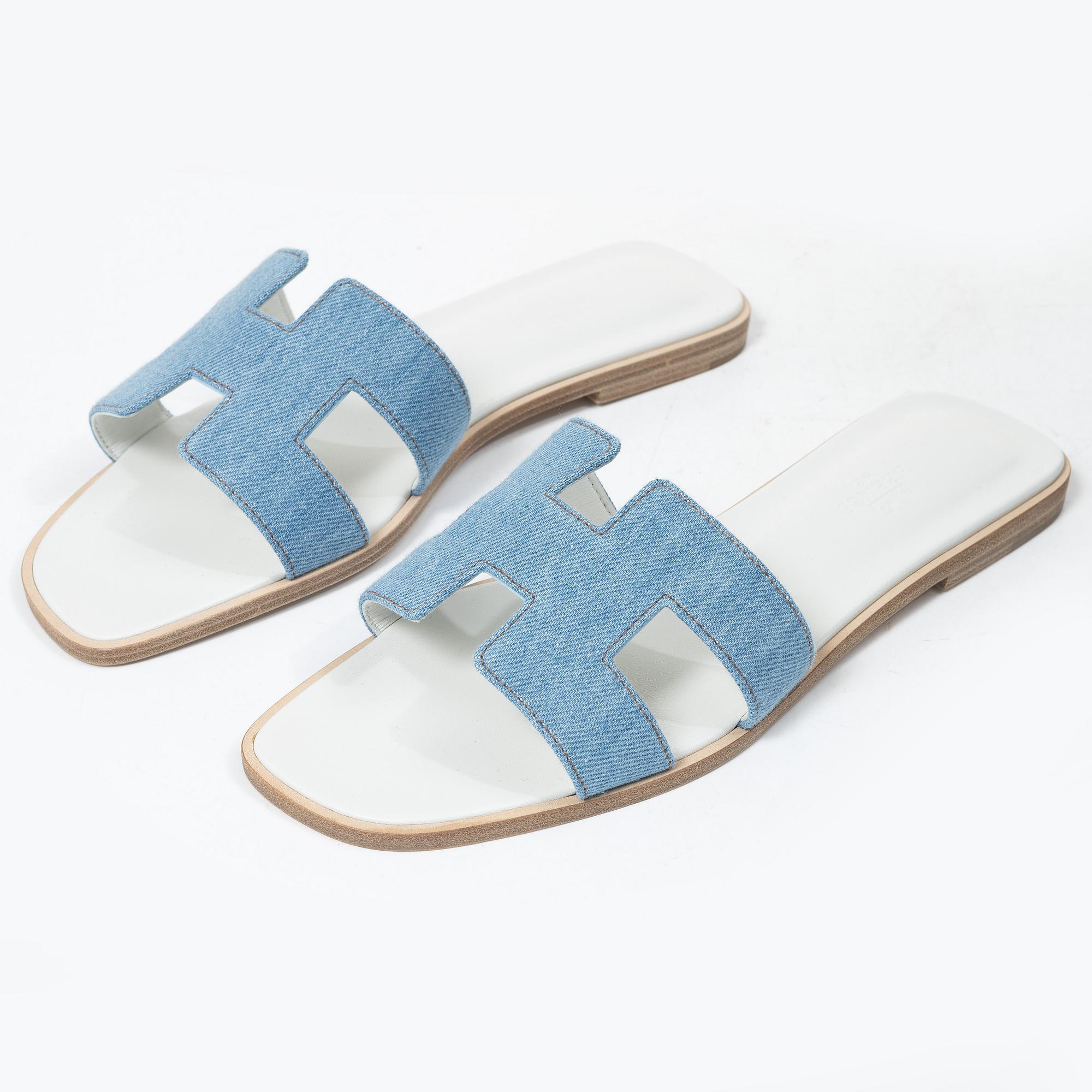 Hermès, Sandals, "Oran, Le Jean", size 39 1/2.
