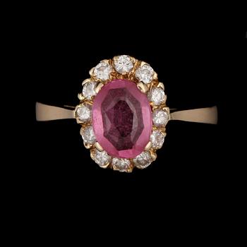 RING, guld 18k med rosa safir. Vikt ca 3 gram.