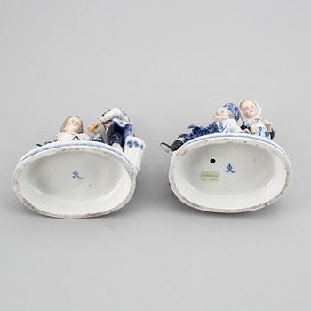 A pair of German porcelain figurines, circa 1900.