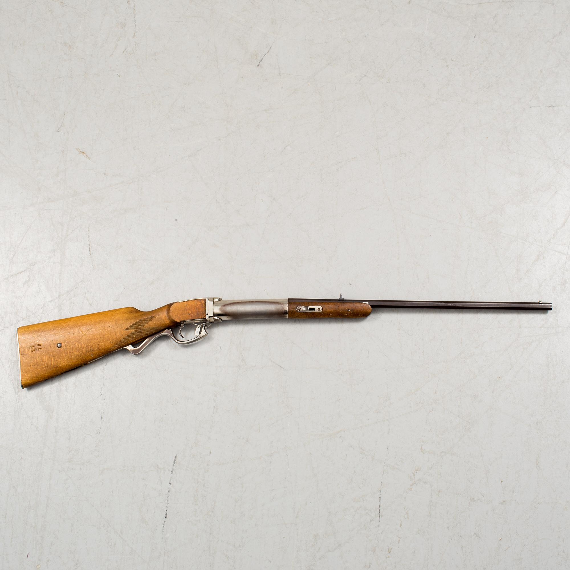A Oscar Will Bugelspanner air rifle from circa 1915.