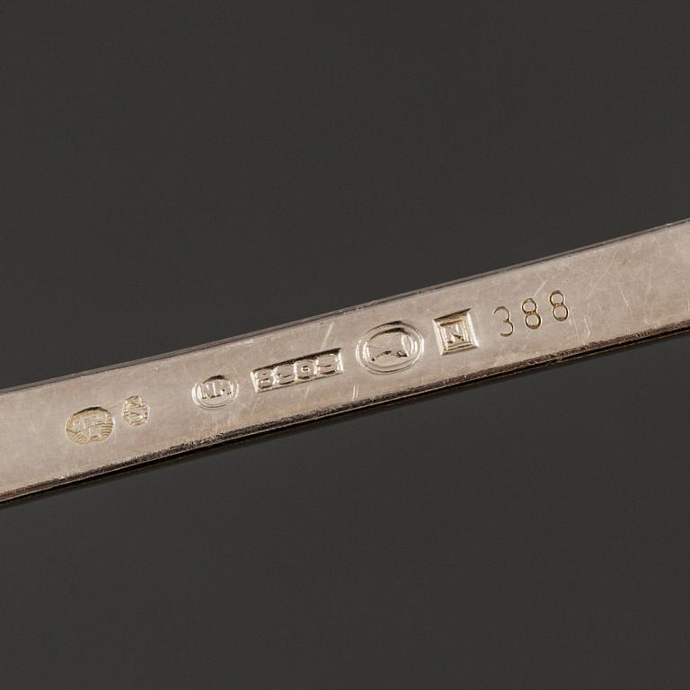 GUSTAF MÖLLENBORG, såssked, Stockholm, 1835 och PARTI SILVERBESTICK, 42 delar, bl.a. Rosenholm. Vikt 1183 g.