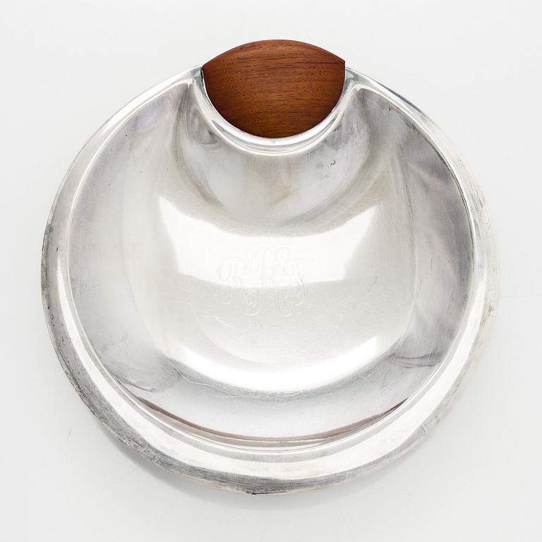 Tapio Wirkkala, breadbasket/ bowl, silver and teak, maker's mark TW, Kultakeskus, Hämeenlinna 1965.