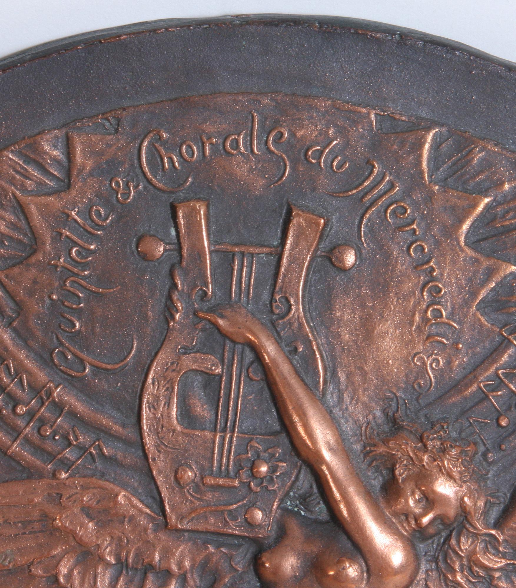 FAT, vitmetall, samt VÄGGPLAKETT, koppar, jugend, den senare sign "1893".