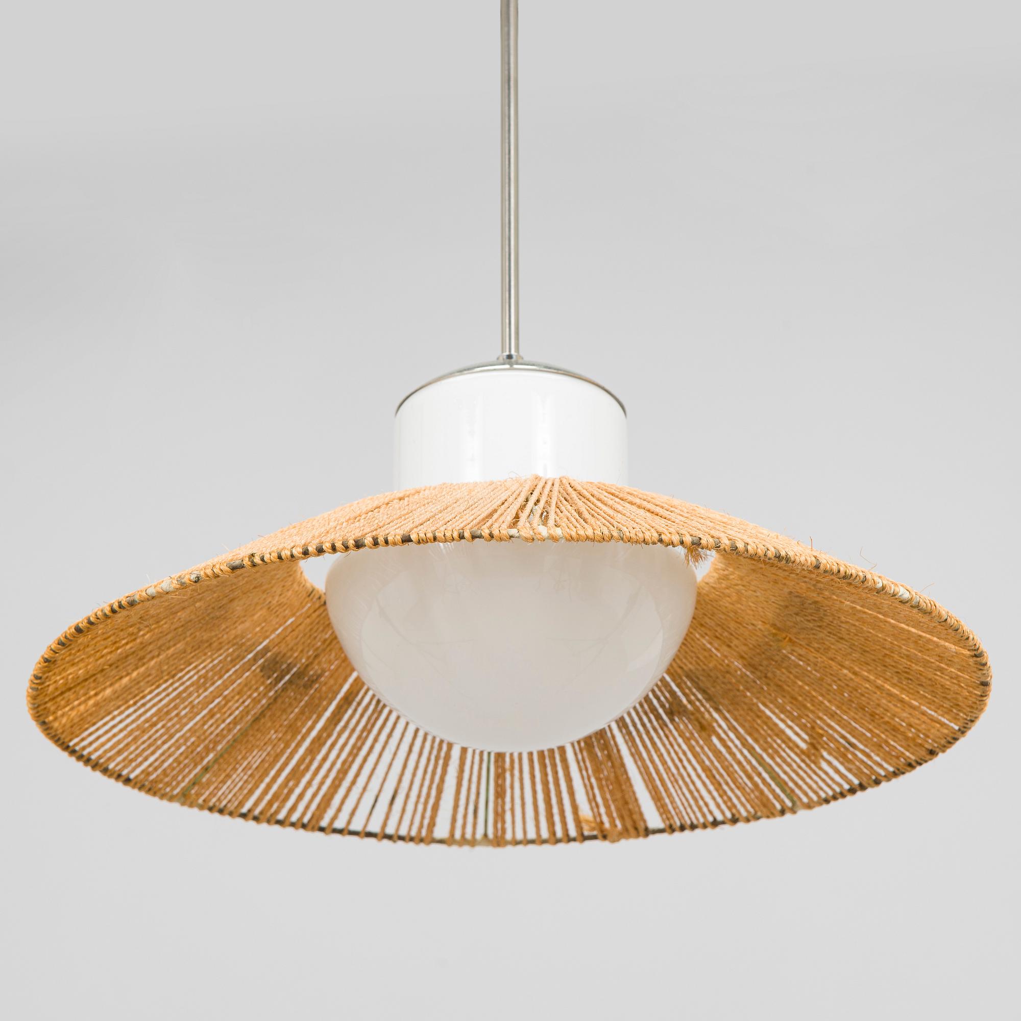 Paavo Tynell, taklampa modell 1602, Idman 1900-talets mitt.