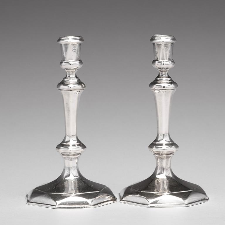 Thomas Merry I, ljusstakar, ett par, silver, London 1712.
