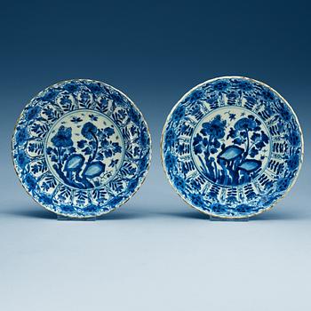 A pair of blue and white dishes, Qing dynasty, Kangxi (1662-1722).