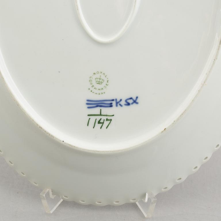 A 'Musselmalet' porcelain tureen with cover and a platter, Royal Copenhagen, Denmark 1957 and 1969-73.