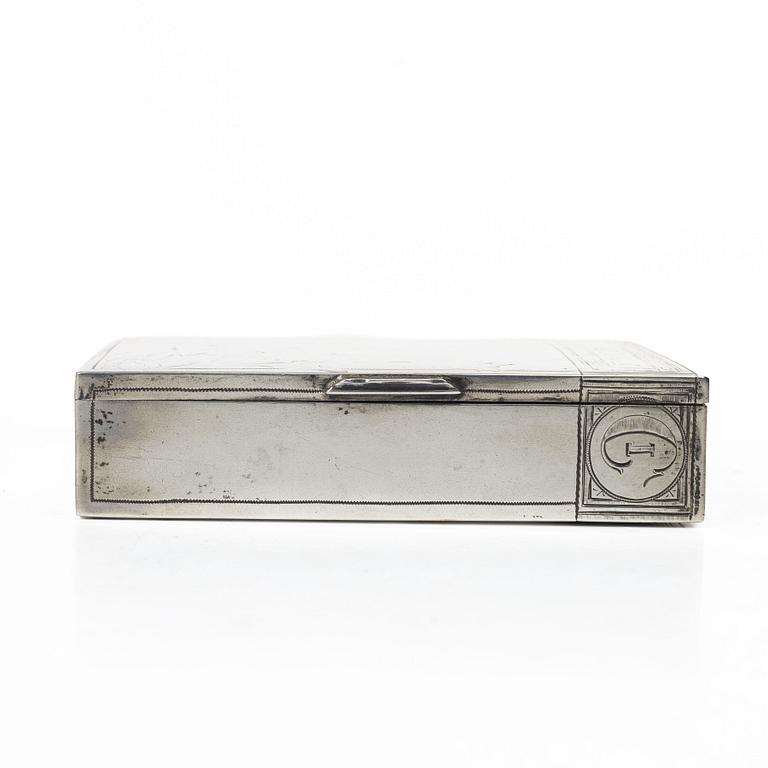 A Russian silver box, Moscow, 1908–1926.