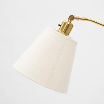 Harald Notini, golvlampa, modell "15028", Arvid Böhlmarks Lampfabrik, Stockholm 1940-tal.