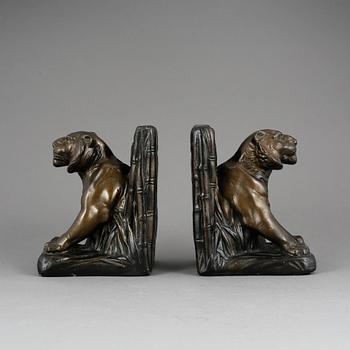 BOKSTÖD, 1900-tal.