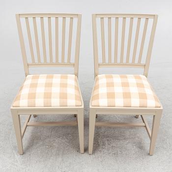 Dining table, 8 chairs, Gustavian style, 20th century.