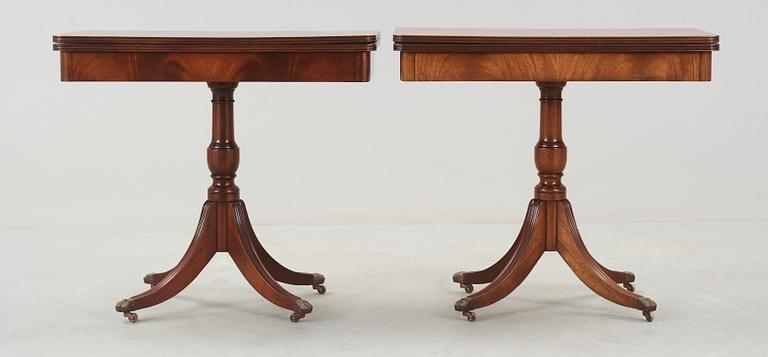 SPELBORD, ett par. Engelsk stil, 1900-tal.