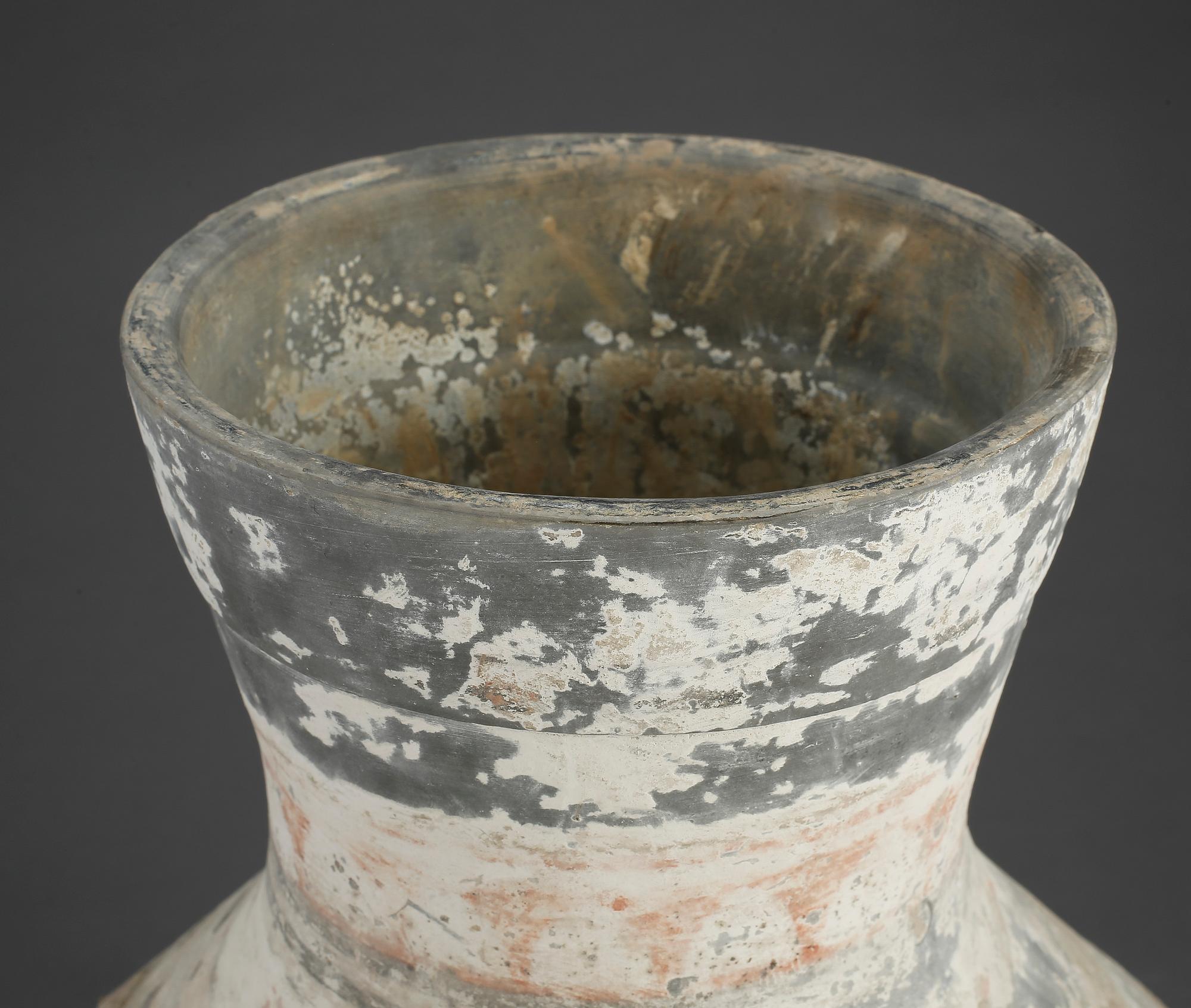 URNA, lergods, möjligen Handynastin, Kina.