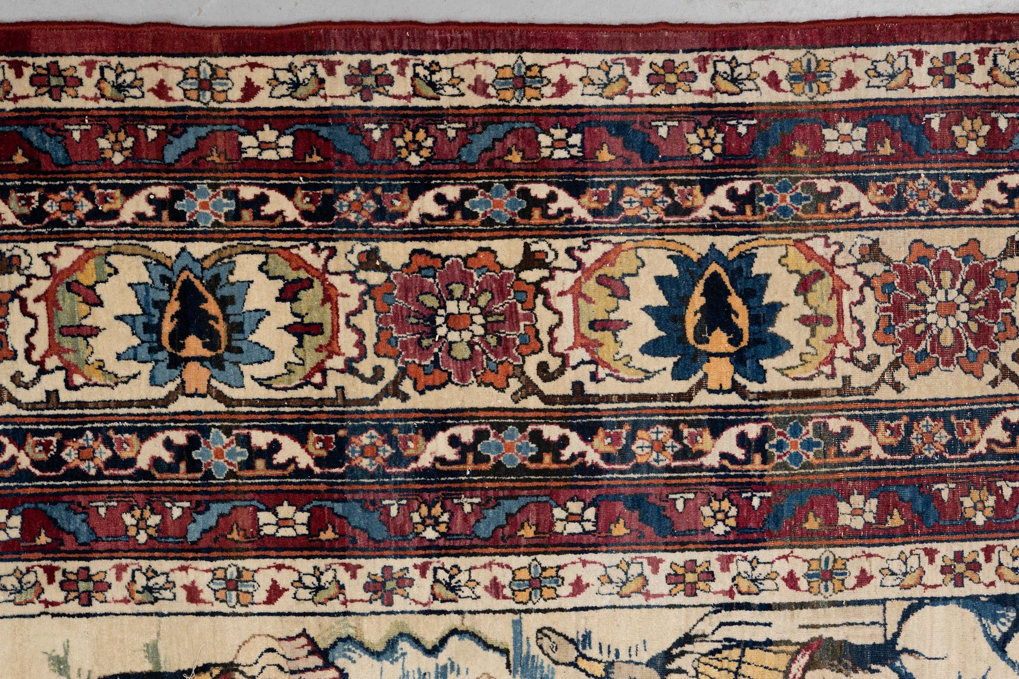 Matta, antik Kirman Laver, figural ca 382 x 311-315 cm.