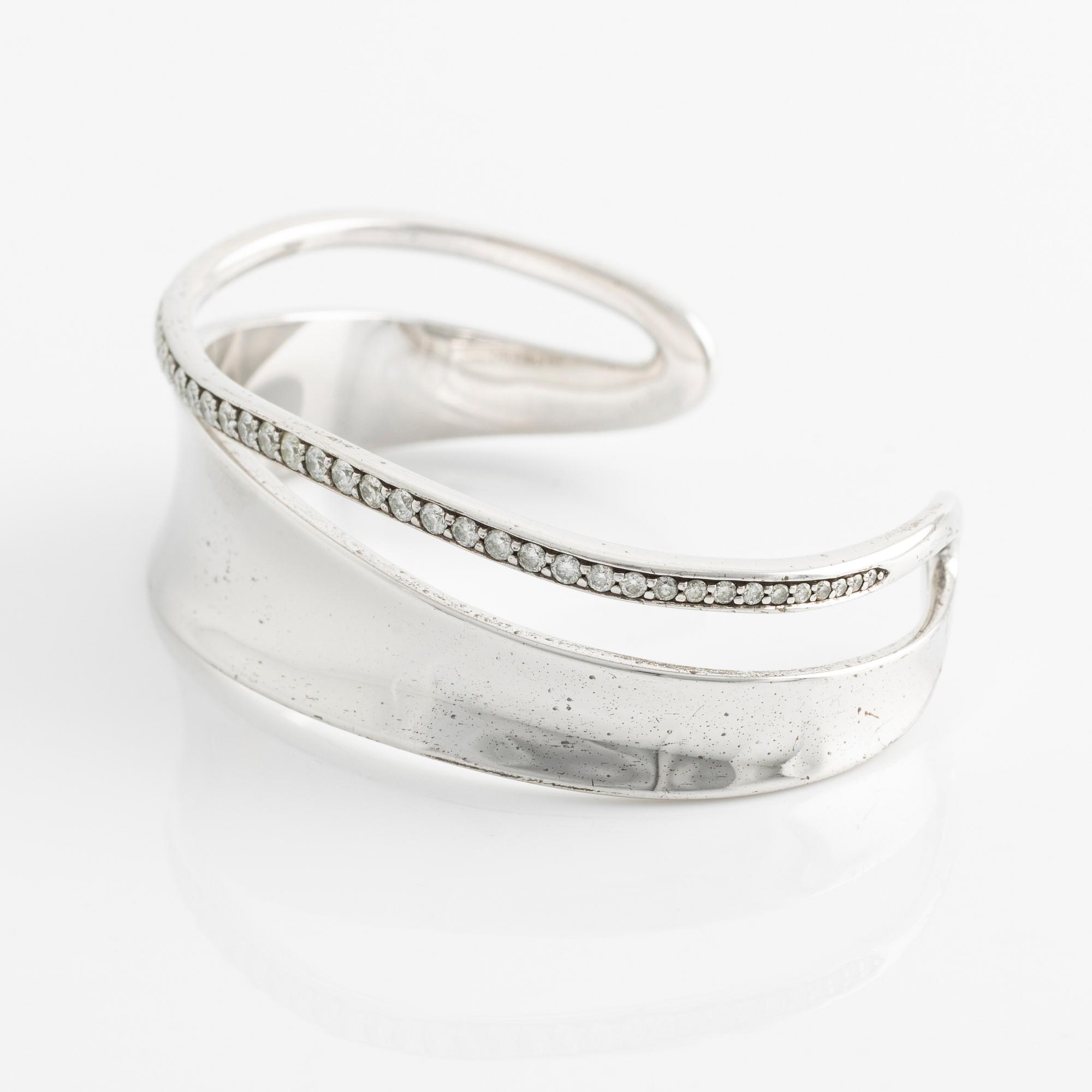 Georg Jensen, bangle bracelet, "Marcia", rhodium-plated sterling silver with brilliant-cut diamonds.
