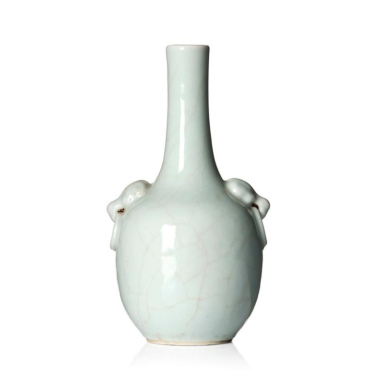 Vase, ge-glasyr. Qingdynastin, 1800-tal.