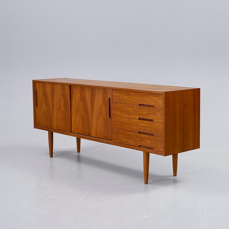 SIDEBOARD, "Trento", Nils Jonsson, Troeds, 1900-talets andra hälft.