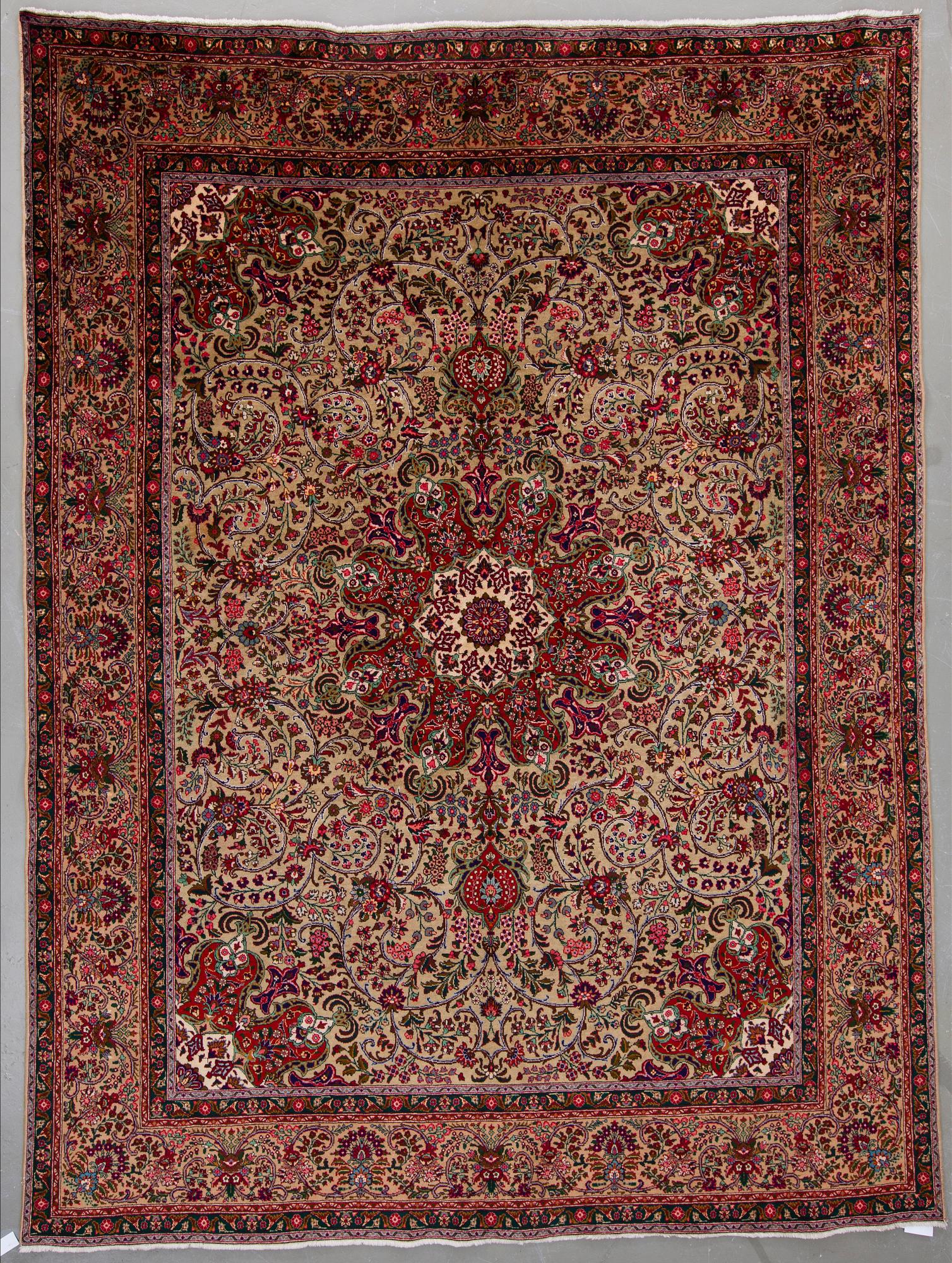 MATTA, Täbris, ca 400x300 cm.