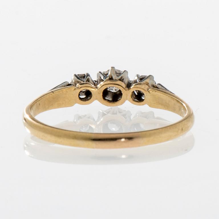 RING, 18K guld, 8/8-slipade diamanter. Vikt ca 2,1 g.
