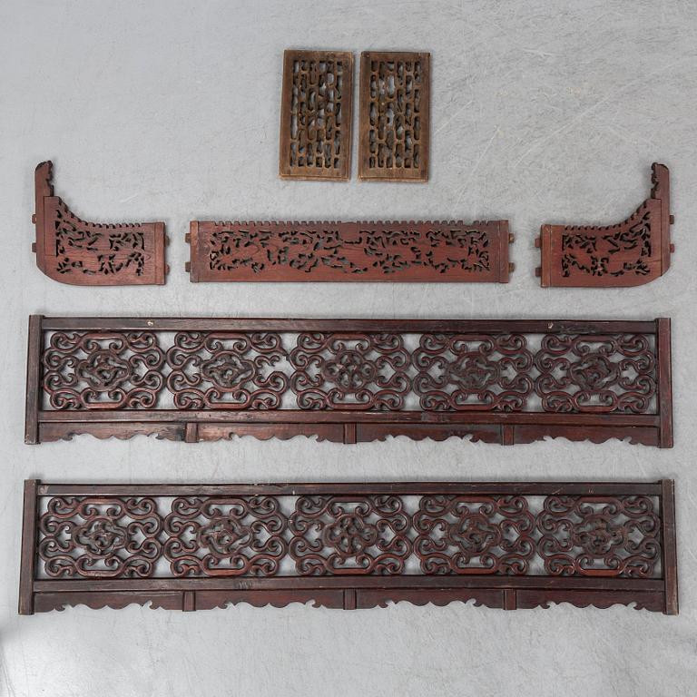 DEKORFÖREMÅL, 7 delar, trä. Kina, 1900-tal.